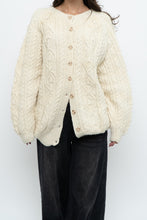 Load image into Gallery viewer, Vintage x Made in Canada x Cream Cableknit Wool-Blend Cardigan (S-XL)