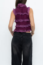 Load image into Gallery viewer, Vintage x Made in Hong Kong x Magenta Lace Sleveless Cotton-Blend Top (XS-M)