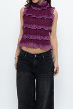 Load image into Gallery viewer, Vintage x Made in Hong Kong x Magenta Lace Sleveless Cotton-Blend Top (XS-M)