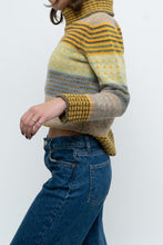 Load image into Gallery viewer, Vintage x Made in Italy x UNITED COLOURS OF BENETON Patterned Wool Knit Turtleneck (XS-M)