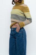 Load image into Gallery viewer, Vintage x Made in Italy x UNITED COLOURS OF BENETON Patterned Wool Knit Turtleneck (XS-M)