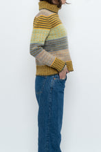 Load image into Gallery viewer, Vintage x Made in Italy x UNITED COLOURS OF BENETON Patterned Wool Knit Turtleneck (XS-M)