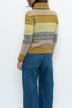 Load image into Gallery viewer, Vintage x Made in Italy x UNITED COLOURS OF BENETON Patterned Wool Knit Turtleneck (XS-M)