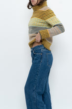 Load image into Gallery viewer, Vintage x Made in Italy x UNITED COLOURS OF BENETON Patterned Wool Knit Turtleneck (XS-M)