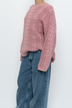 Load image into Gallery viewer, Vintage x Made in Hong Kong x EDDIE BAUER Pink Cotton Cableknit Sweater (XS-L)
