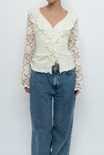 Load image into Gallery viewer, Vintage x Made in USA x BELLISSIMA Cream Lace Blouse (M, L)