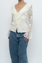 Load image into Gallery viewer, Vintage x Made in USA x BELLISSIMA Cream Lace Blouse (M, L)