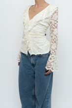 Load image into Gallery viewer, Vintage x Made in USA x BELLISSIMA Cream Lace Blouse (M, L)