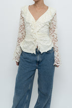 Load image into Gallery viewer, Vintage x Made in USA x BELLISSIMA Cream Lace Blouse (M, L)