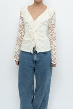 Load image into Gallery viewer, Vintage x Made in USA x BELLISSIMA Cream Lace Blouse (M, L)