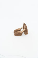 Load image into Gallery viewer, PELIN IN AYAKKABILAN x Beige Suede Platform Heels (7, 7.5)