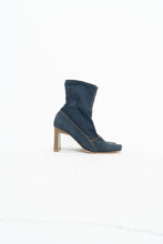 Load image into Gallery viewer, Vintage x Denim Heels (8.5, 9)