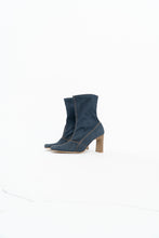 Load image into Gallery viewer, Vintage x Denim Heels (8.5, 9)