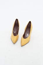 Load image into Gallery viewer, Vintage x Gold Leather Heels (8)