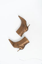 Load image into Gallery viewer, Vintage x Made in Brazil x Bronze Leather Kitten Heeled Boots (6)