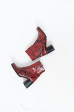Load image into Gallery viewer, Vintage x Made in Brazil x Red Snakeskin Leather Boots (6)