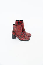 Load image into Gallery viewer, Vintage x Made in Brazil x Red Snakeskin Leather Boots (6)