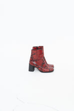 Load image into Gallery viewer, Vintage x Made in Brazil x Red Snakeskin Leather Boots (6)