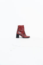 Load image into Gallery viewer, Vintage x Made in Brazil x Red Snakeskin Leather Boots (6)