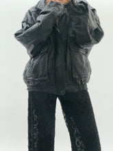 Load image into Gallery viewer, Vintage x Black Leather Bomber Jacket (M, L)
