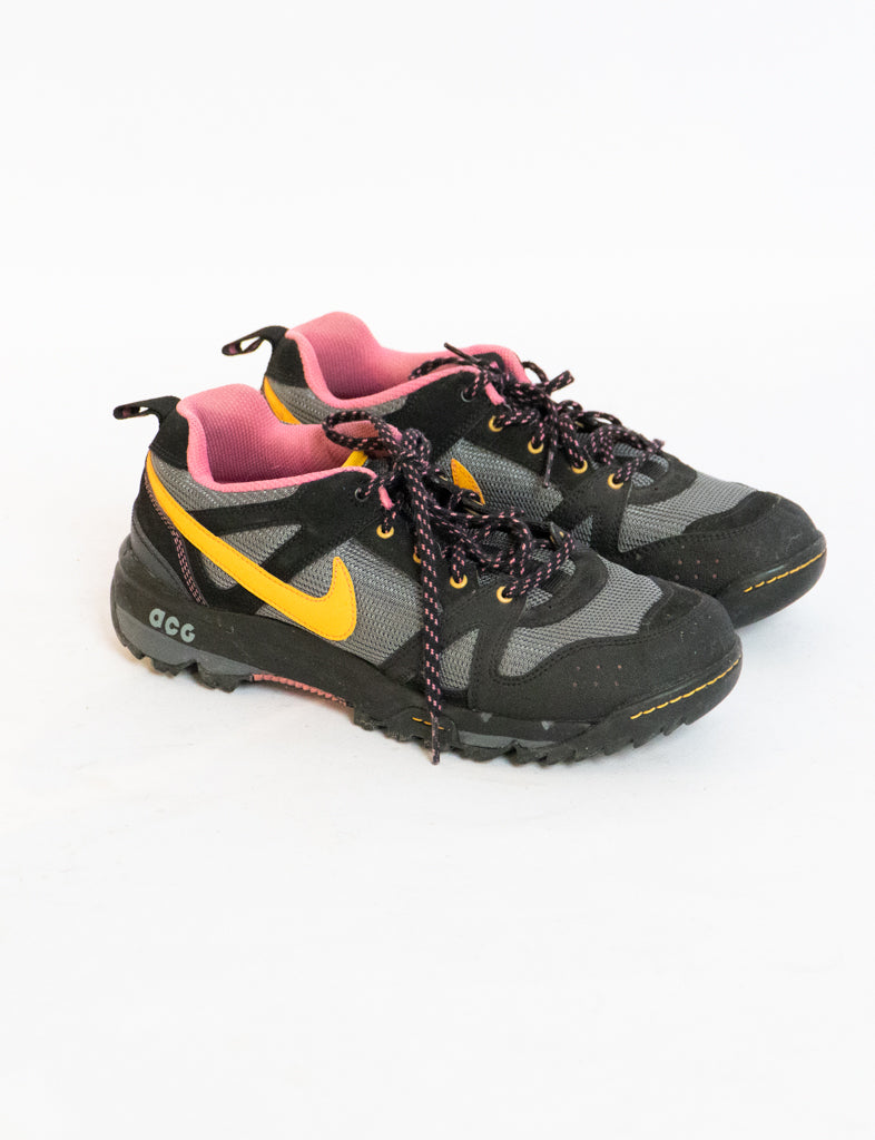 NIKE ACG x Black, Orange, Pink Sneakers (9, 9.5)
